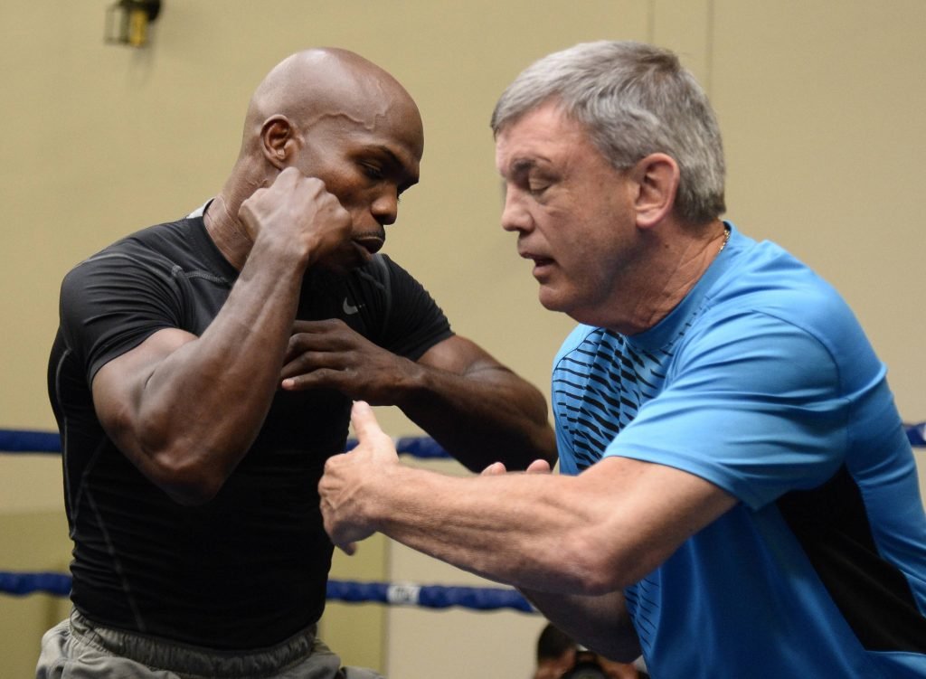 October 28, 2015 Indio, CA, USA. Two-Division World Champion TIMOTHY Desert Storm BRADLEY JR. and his new trainer TEDDY ATLAS hosted their first-ever Media Workout today at the Tim Bradley Boxing Gym in Indio, California. of Palm Springs  California is 10 days away from defending the World Boxing Organization (WBO) welterweight title, former world champion BRANDON Bam Bam RIOS of Oxnard, Calif. Coincidentally, both Bradley and Rios fought in Fights of the Year in 2013 and 2012. respectively. The two will fight on Nov. 7 in Las Vegas at Thomas & Mac .Photo by TIMOTHY Desert Storm BRADLEY MEDIA DAY WORK OUT - ZUMAbl1_.